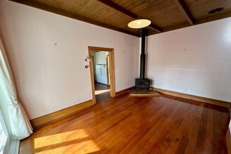 Photo of property in 26 Queen Street, Cambridge, 3434