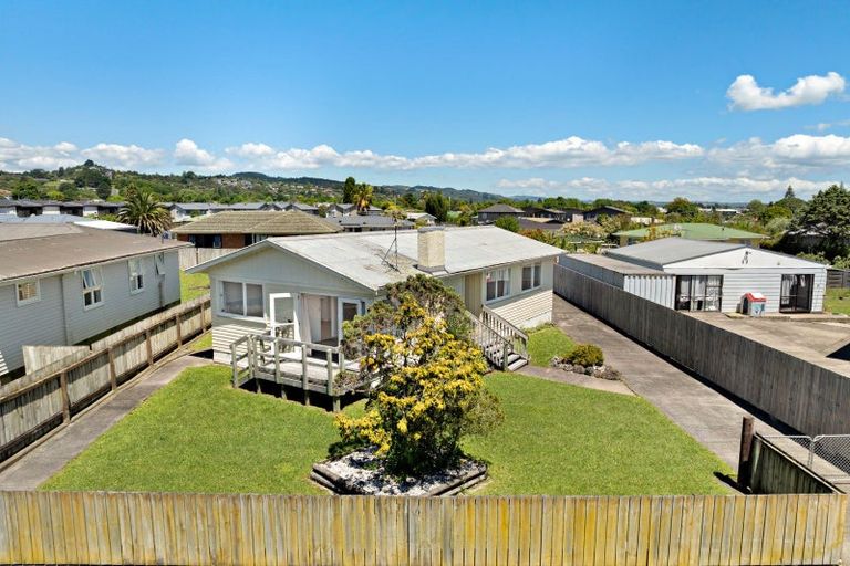 Photo of property in 22 President Avenue, Papakura, 2110