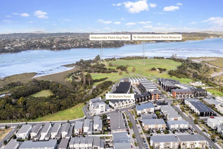 Photo of property in 10 Skylark Road, Hobsonville, Auckland, 0616