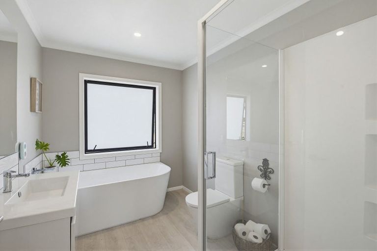 Photo of property in 21 Mowhia Grove, Waitarere, Levin, 5510