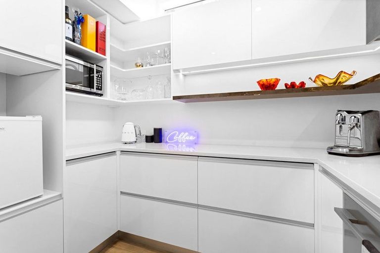 Photo of property in 2 Snowdon Road, Fendalton, Christchurch, 8052