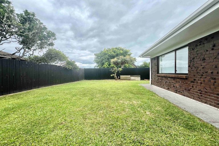 Photo of property in 160 Sturges Road, Henderson, Auckland, 0612