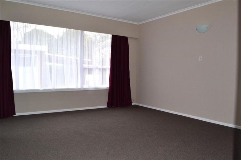 Photo of property in 2/13 Victoria Street, Levin, 5510