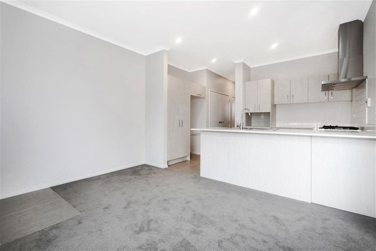 Photo of property in 21 Pukewhero Rise, Westgate, Auckland, 0614