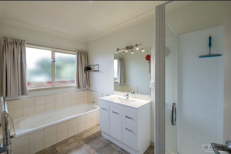 Photo of property in 20b Reeve Street, Levin, 5510