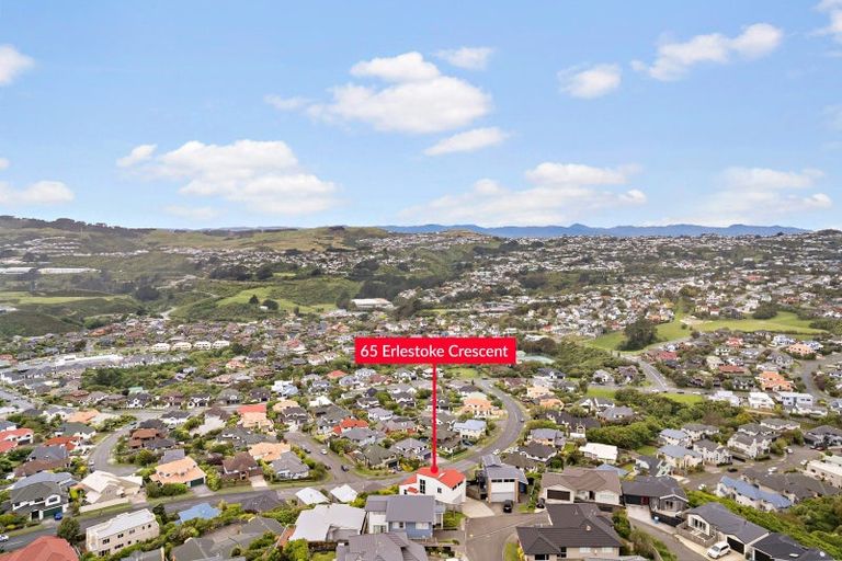 Photo of property in 65 Erlestoke Crescent, Churton Park, Wellington, 6037