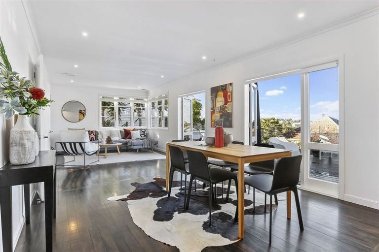 Photo of property in 121 Hinemoa Street, Birkenhead, Auckland, 0626