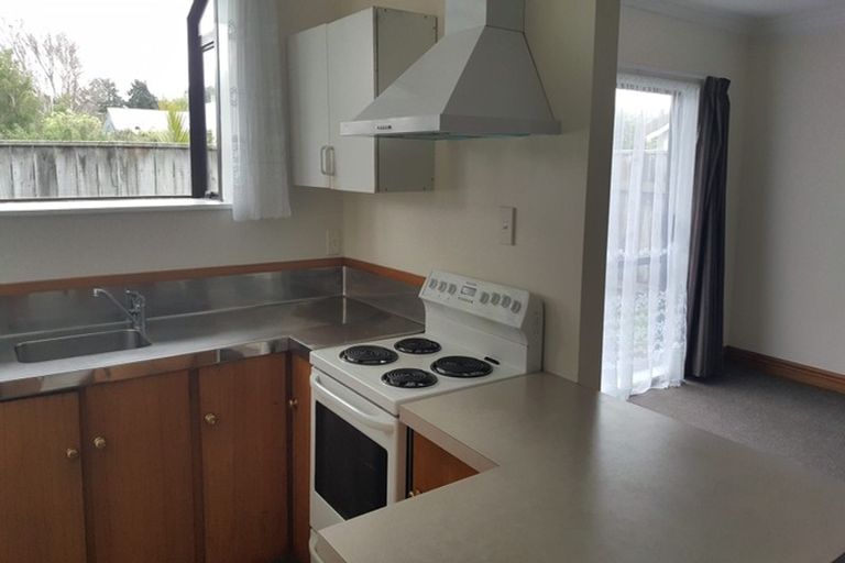 Photo of property in 2/10 Waitui Crescent, Waiwhetu, Lower Hutt, 5010