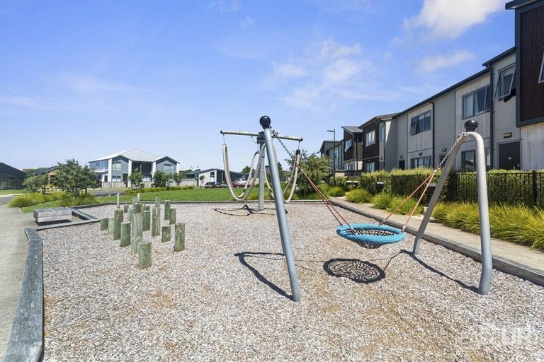 Photo of property in 61 Makete Crescent, Hobsonville, Auckland, 0618