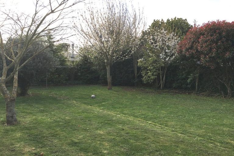 Photo of property in 117 Avonhead Road, Avonhead, Christchurch, 8042