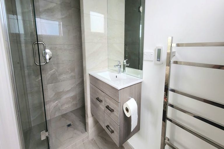 Photo of property in 33 Petherick Crescent, Johnsonville, Wellington, 6037