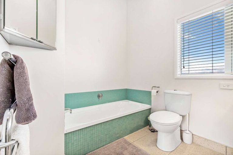 Photo of property in 20a Elliot Street, Howick, Auckland, 2014