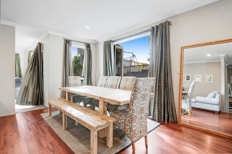 Photo of property in 12 Tekapo Rise, Fairview Heights, Auckland, 0632