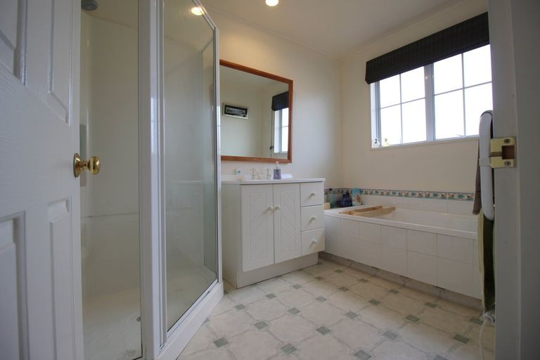 Photo of property in 68 Newcastle Street, Clyde, 9330