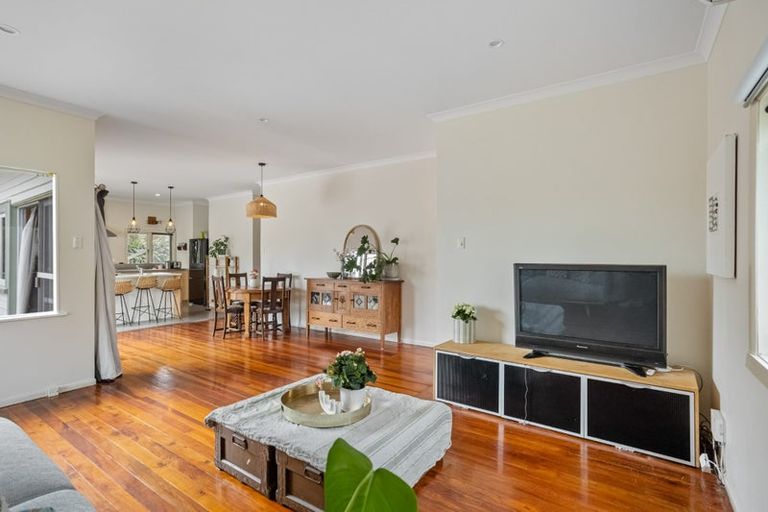 Photo of property in 2/73 Keegan Drive, Massey, Auckland, 0614