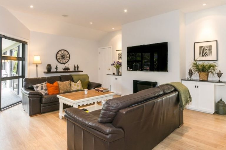 Photo of property in 123 Kent Terrace, Taradale, Napier, 4112