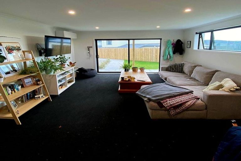 Photo of property in 11 Havana Rise, Grenada Village, Wellington, 6037