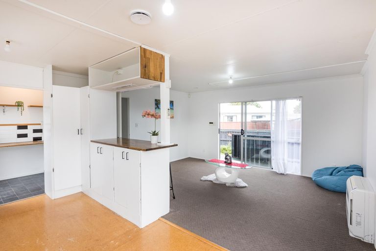 Photo of property in 18a Newton Place, Westbrook, Palmerston North, 4412