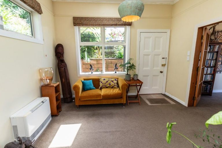 Photo of property in 16 Fortunatus Street, Brooklyn, Wellington, 6021