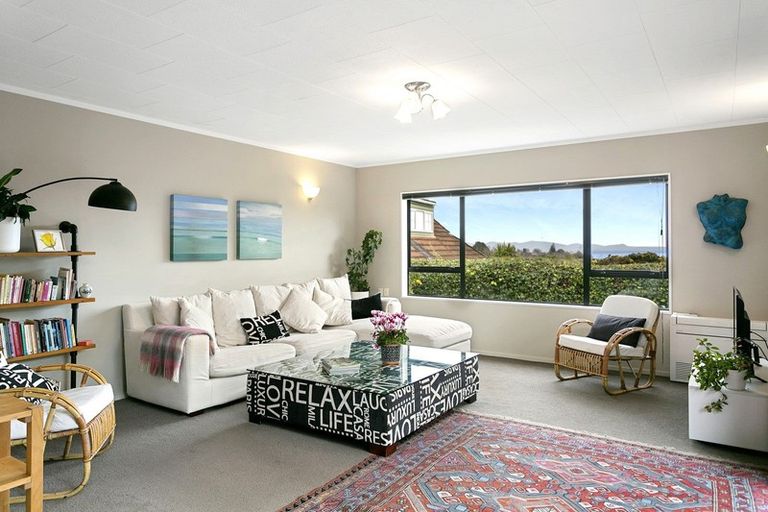 Photo of property in 2/10 Te Hepera Street, Waipahihi, Taupo, 3330
