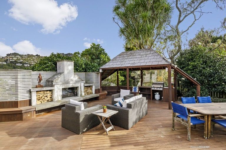 Photo of property in 162 Wadestown Road, Wadestown, Wellington, 6012