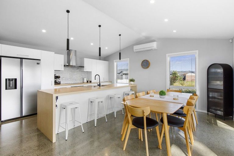 Photo of property in 36 Hopkirk Avenue, Wallaceville, Upper Hutt, 5018