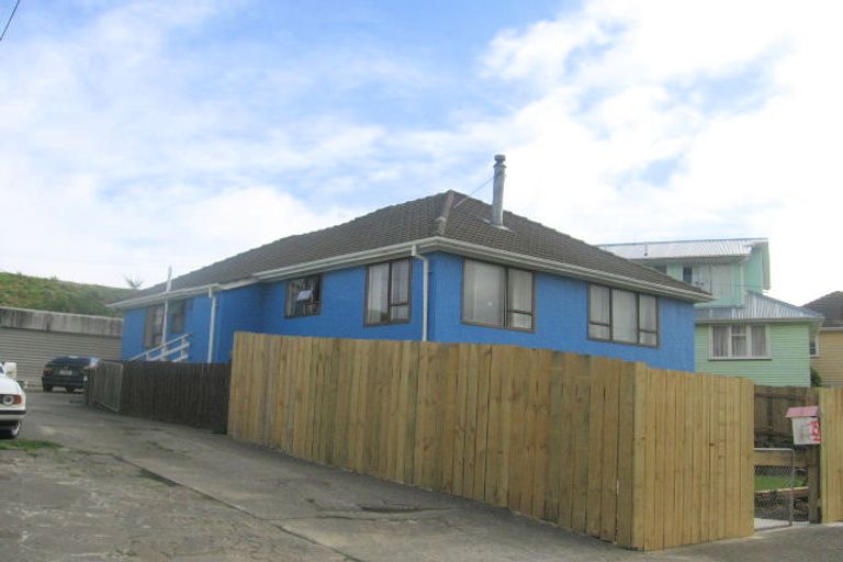 Photo of property in 15 Maher Place, Ranui, Porirua, 5024