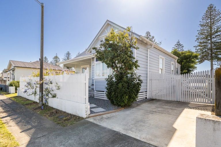Photo of property in 108a Te Awa Avenue, Te Awa, Napier, 4110