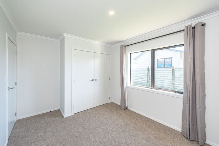 Photo of property in 6 Cross Street, Castlecliff, Whanganui, 4501