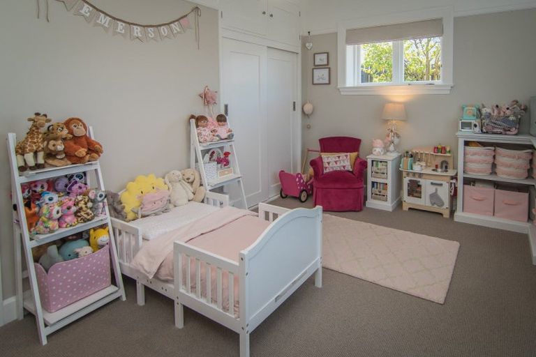 Photo of property in 74 Le Cren Street, Seaview, Timaru, 7910