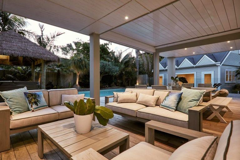 Photo of property in 12 Lysnar Street, Okitu, Gisborne, 4010