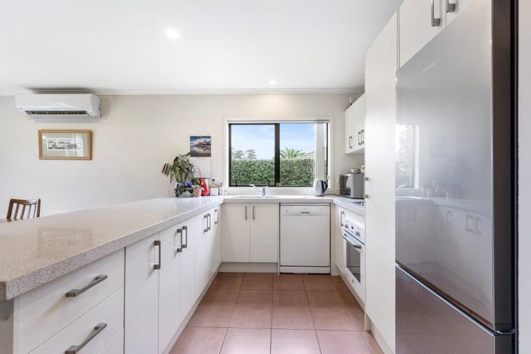 Photo of property in 5 Beragh Place, East Tamaki, Auckland, 2016