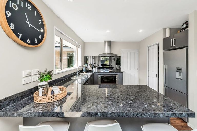 Photo of property in 15 Kingsley Place, Rolleston, 7614