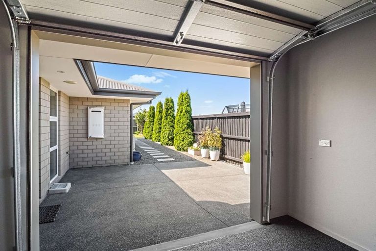 Photo of property in 16 Foxton Drive, Kaiapoi, 7630