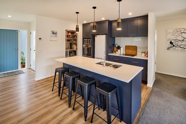 Photo of property in 28 Cynisca Crescent, Wallaceville, Upper Hutt, 5018