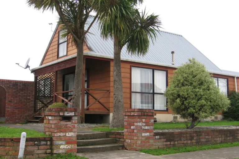 Photo of property in 19 Suzanne Grove, Kelvin Grove, Palmerston North, 4414