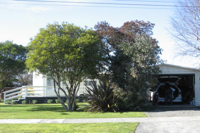 Photo of property in 71 Kempton Street, Greytown, 5712