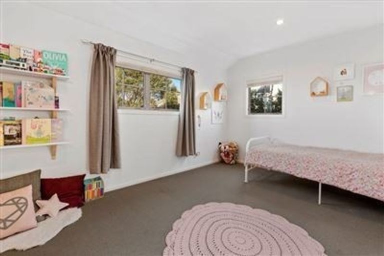 Photo of property in 29a Kowhai Road, Mairangi Bay, Auckland, 0630
