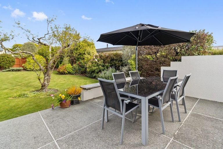Photo of property in 98 Avenue Road, West End, Timaru, 7910