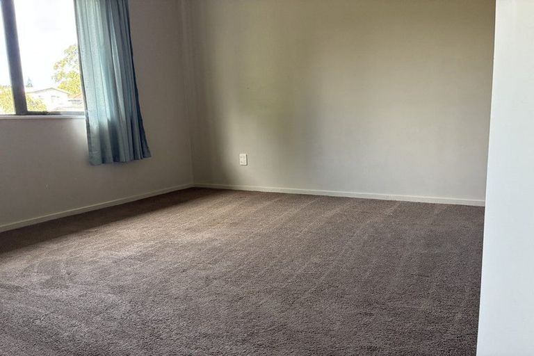 Photo of property in 48 Milan Drive, Glen Eden, Auckland, 0602
