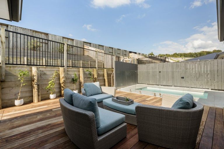 Photo of property in 17 Whakaturou Crescent, Pyes Pa, Tauranga, 3112