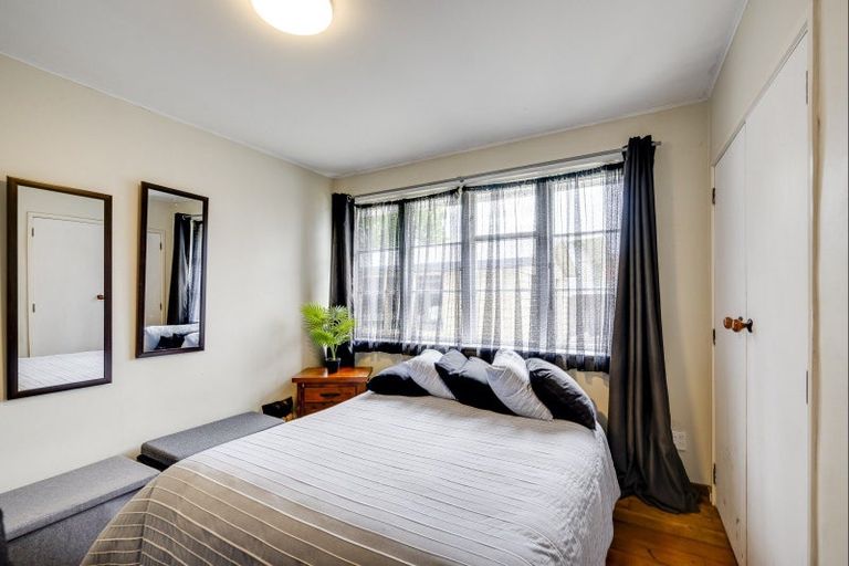 Photo of property in 115 Latham Street, Marewa, Napier, 4110