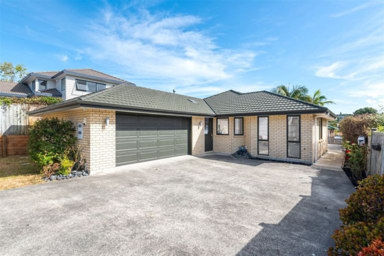 Photo of property in 35a Willerton Avenue, New Lynn, Auckland, 0600