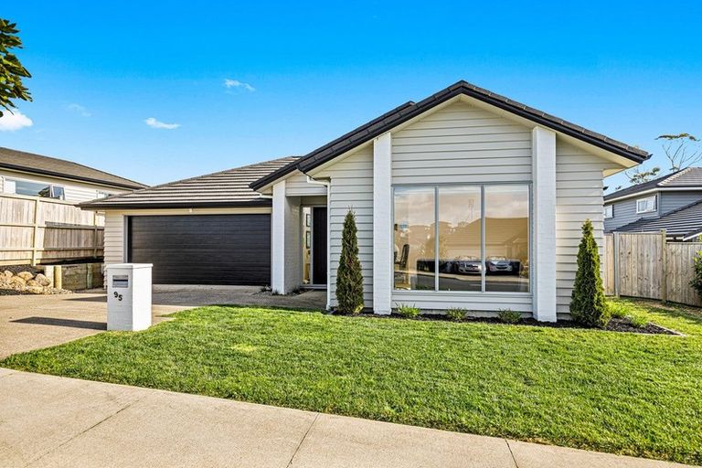 Photo of property in 95 Harris Drive, Silverdale, 0932