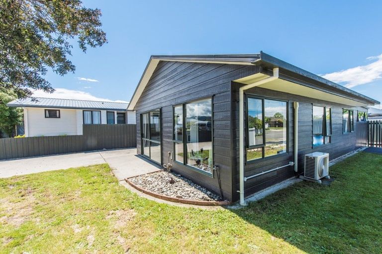 Photo of property in 2 Tillson Crescent, Motueka, 7120