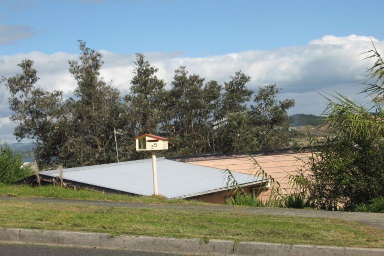 Photo of property in 25 Panorama Drive, Parahaki, Whangarei, 0112