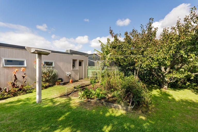 Photo of property in 27 Robinson Road, Whitianga, 3510