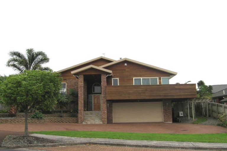 Photo of property in 3 San Fernando Way, Henderson, Auckland, 0612