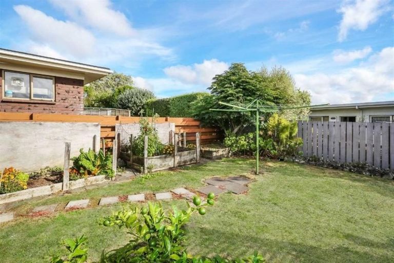Photo of property in 42 Cooper Street, Pukekohe, 2120