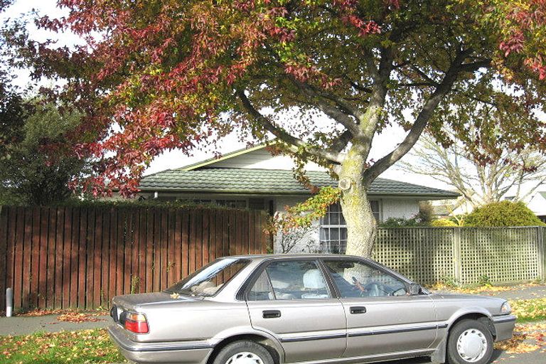 Photo of property in 2 Ashfield Place, Ilam, Christchurch, 8041